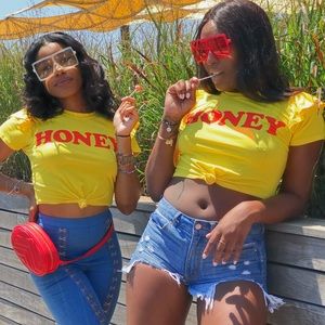 “Honey” ruffled sleeve tie knot crop top